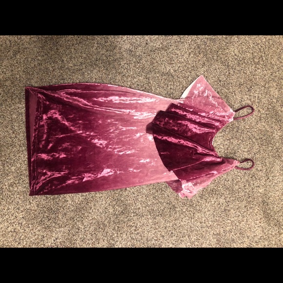 2 Velvet Outfits - Picture 2 of 7